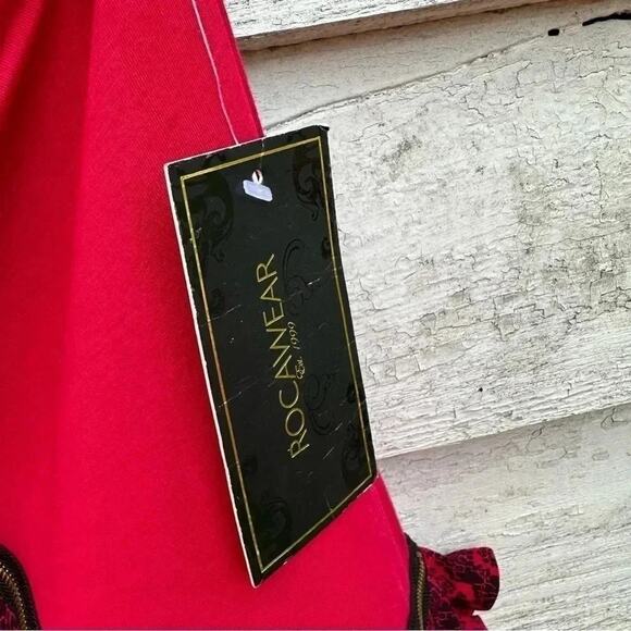 Rocawear red & black off the shoulder Snake Zipper Blouse plus size - Picture 4 of 6